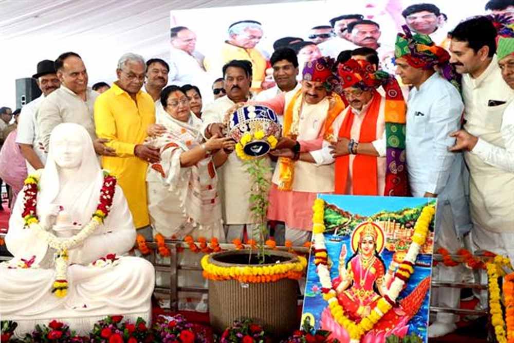 माँ नर्मदा के आशीर्वाद से प्रदेश में बह रही है विकास की नई धारा : मुख्यमंत्री डॉ. यादव