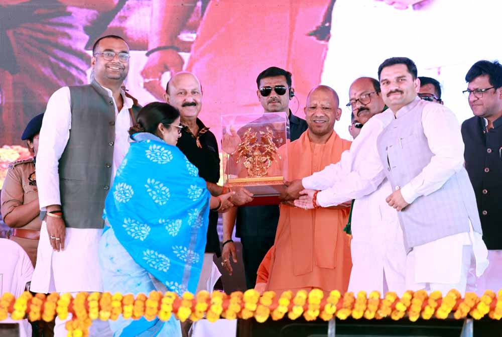 असंगठित श्रमिकों के लिए बड़ी राहत: श्रम योगी मानधन योजना में फिरोजाबाद, हरदोई बने मॉडल जिले