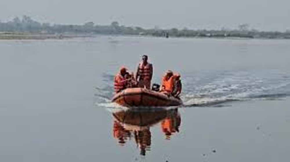 यमुना हादसे में दो और शव मिले, सर्च ऑपरेशन जारी