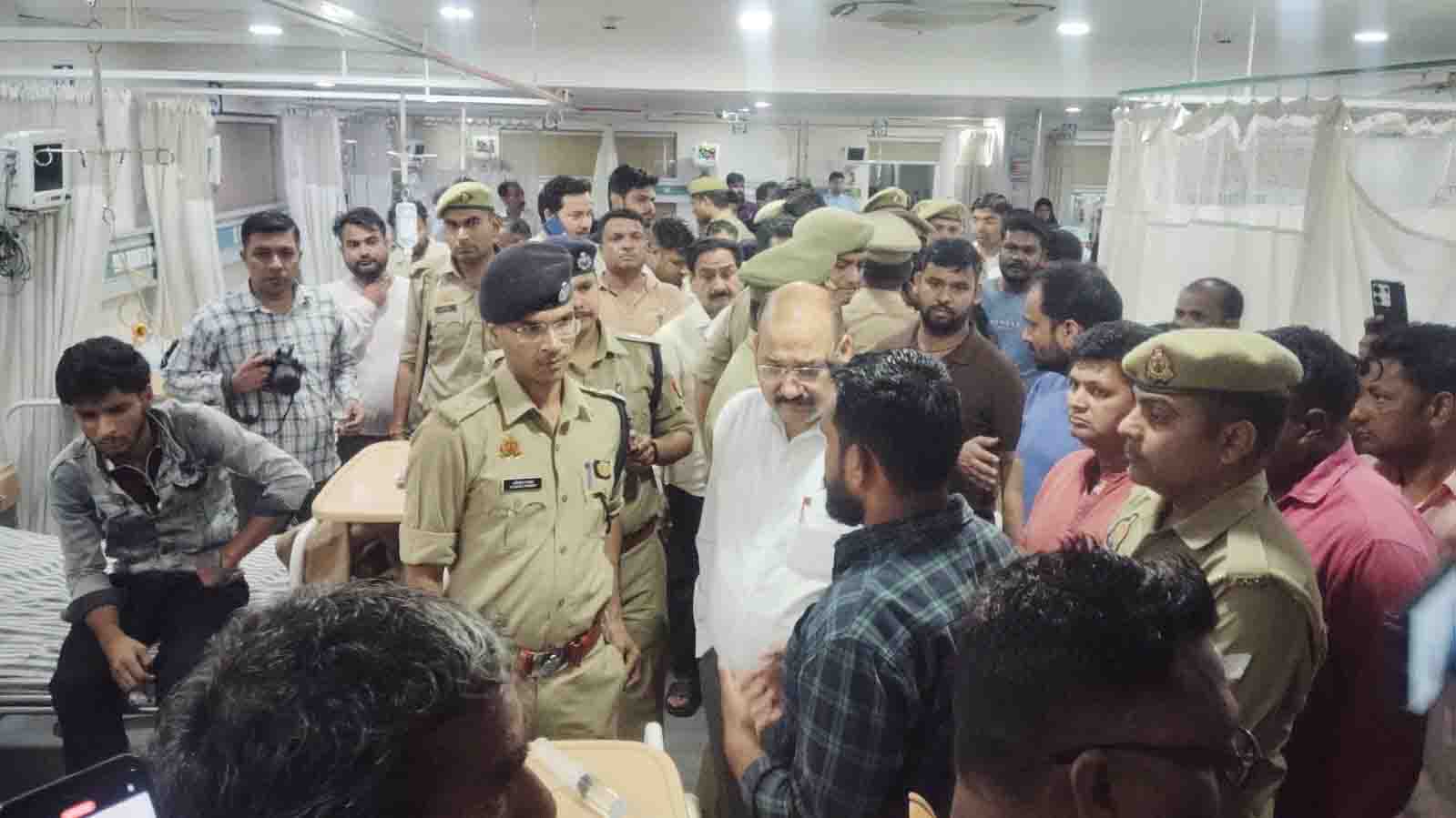 शराब पीने के बाद मेरठ में गई तीन की जान, डीएम के आदेश पर देशी शराब का ठेका सील