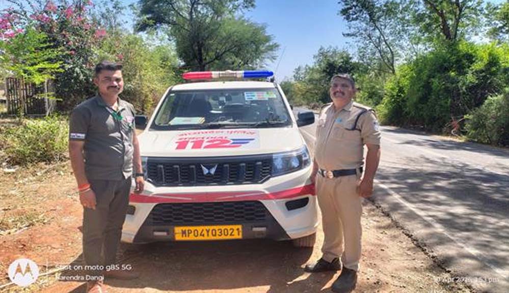 डायल-112 हीरोज की बहादुरी: विदिशा में सूखे कुएँ से मिली नवजात बच्ची को अस्पताल पहुँचाया