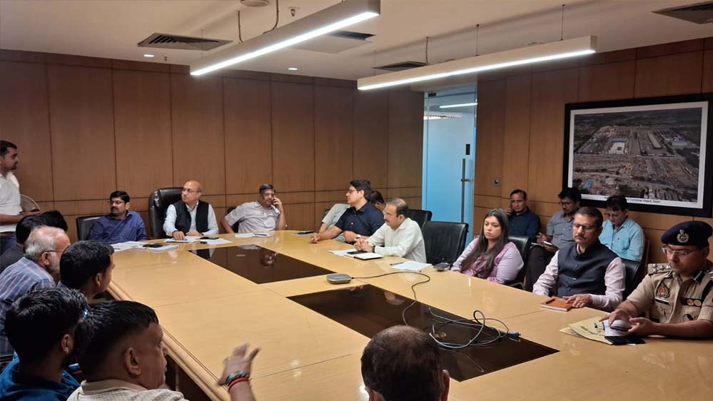 मुख्यमंत्री के निर्देश पर गौतम बुद्ध नगर में औद्योगिक असामंजस्य के समाधान हेतु गठित की गई उच्च स्तरीय समिति
