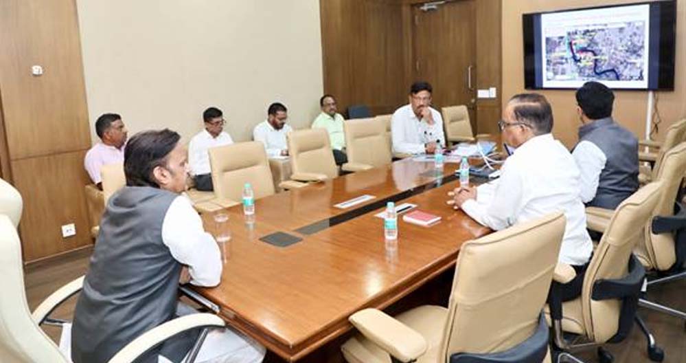 उप मुख्यमंत्री शुक्ल ने रीवा जिले में लोक निर्माण विभाग के विकास कार्यों की विस्तृत समीक्षा की