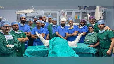 12 घंटे की जटिल सर्जरी के बाद दोनों हाथ प्रत्यारोपण सफल