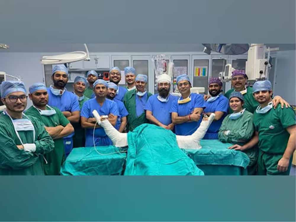 12 घंटे की जटिल सर्जरी के बाद दोनों हाथ प्रत्यारोपण सफल