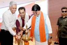 सभी अधिकारी नगरीय निकायों को स्वावलंबी और विकास केंद्र के रूप में स्थापित करें: मंत्री विजयवर्गीय