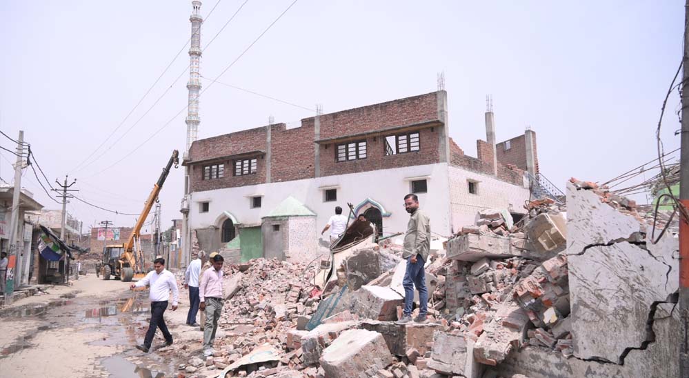 सीएम योगी के निर्देश पर संभल में बड़ी कार्रवाई, दो गांवों से हटे कब्जे, लैंड बैंक में वृद्धि