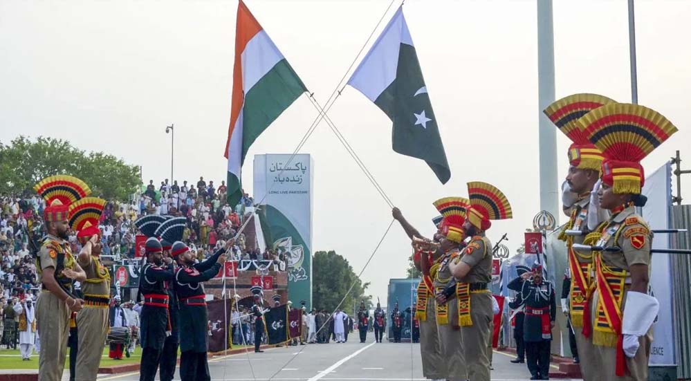 अटारी-वाघा सीमा पर रिट्रीट समारोह की नई टाइमिंग, अब शाम 5:30 से 6 बजे तक
