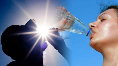 सावधान! गर्मी में पानी पीकर भी हो सकते हैं बीमार, जानें 8 बड़ी गलतियां