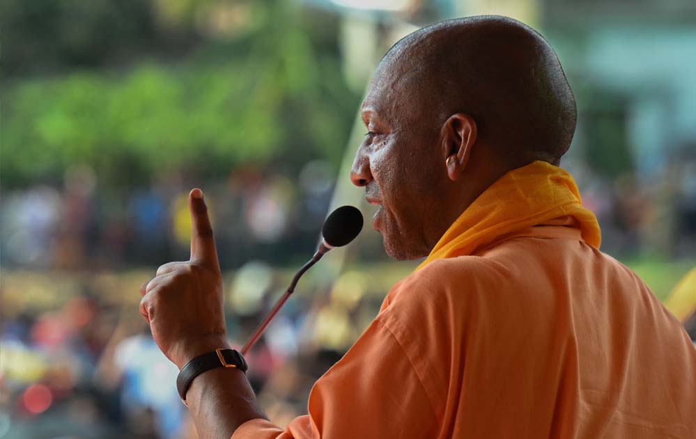 पहले चरण में ही 80 फीसदी सीटें जीत रही भाजपा, कोई माई का लाल बंगाल की अस्मिता से खिलवाड़ नहीं कर सकता: सीएम योगी