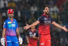 आरसीबी की धमाकेदार जीत, दिल्ली को 9 विकेट से हराकर भुवी-हेजलवुड ने बरपाया कहर