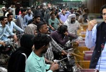 पाकिस्तान में तेल संकट, पेट्रोलियम मंत्री ने कहा- 5-7 दिन का कच्चा तेल बचा, लॉकडाउन की तैयारी