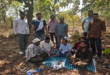 जंगल में जुए के अड्डे पर पुलिस का ताबड़तोड़ छापा, 5 आरोपी गिरफ्तार, फिल्मी अंदाज में बड़ी सफलता