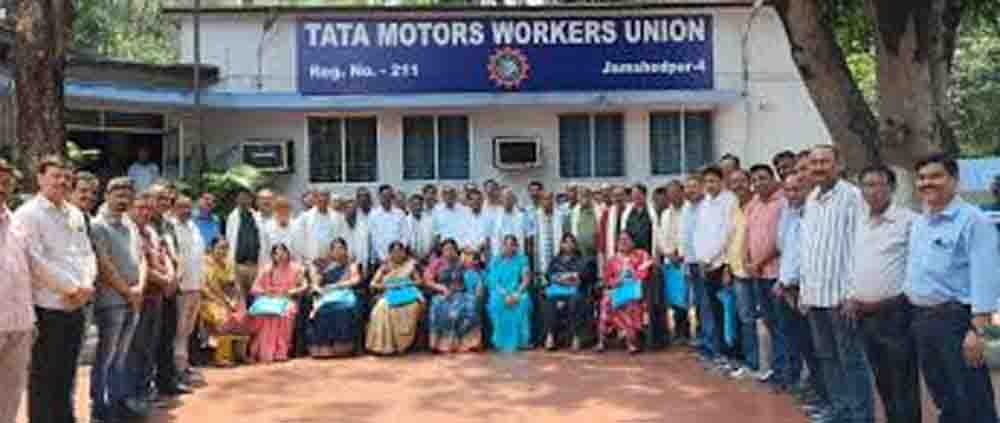 ठेकेदार की लापरवाही से चार दिनों से जलापूर्ति ठप, मानगो में पुलिस की मौजूदगी में थमा विवाद