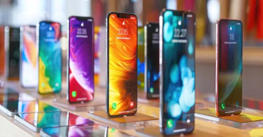 आय का 40% स्मार्टफोन पर खर्च, महंगाई ने 22 करोड़ यूजर्स का स्मार्टफोन अपग्रेड रोका