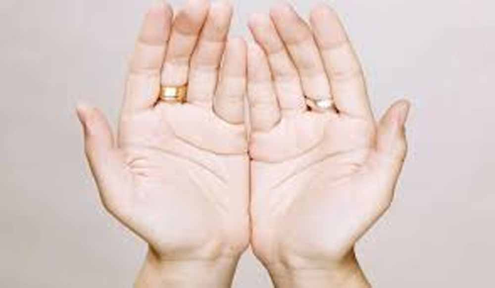 सामुद्रिक शास्त्र: हाथ-पैर के चिन्ह बताते हैं जीवन का भाग्य और भविष्य के संकेत