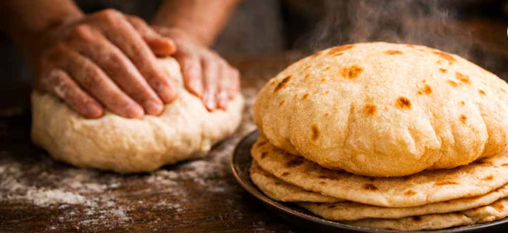 मुलायम रोटी बनाने का आसान तरीका, आटे में मिलाएं ये एक चीज