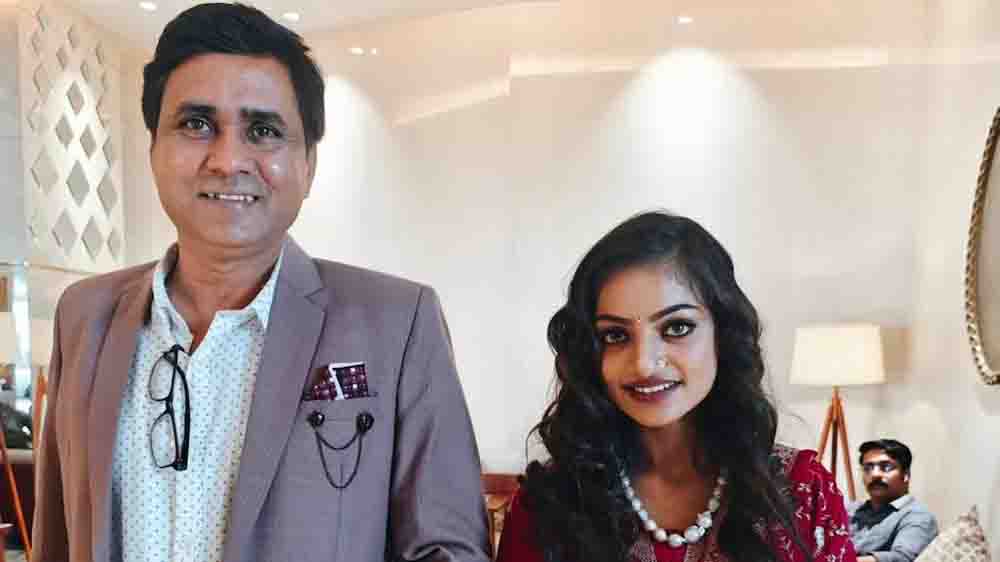 महाकुंभ वायरल गर्ल मोनालिसा की शादी पर NHRC का एक्शन, डायरेक्टर सनोज मिश्रा बोले- 'जिहादी जाएगा जेल'