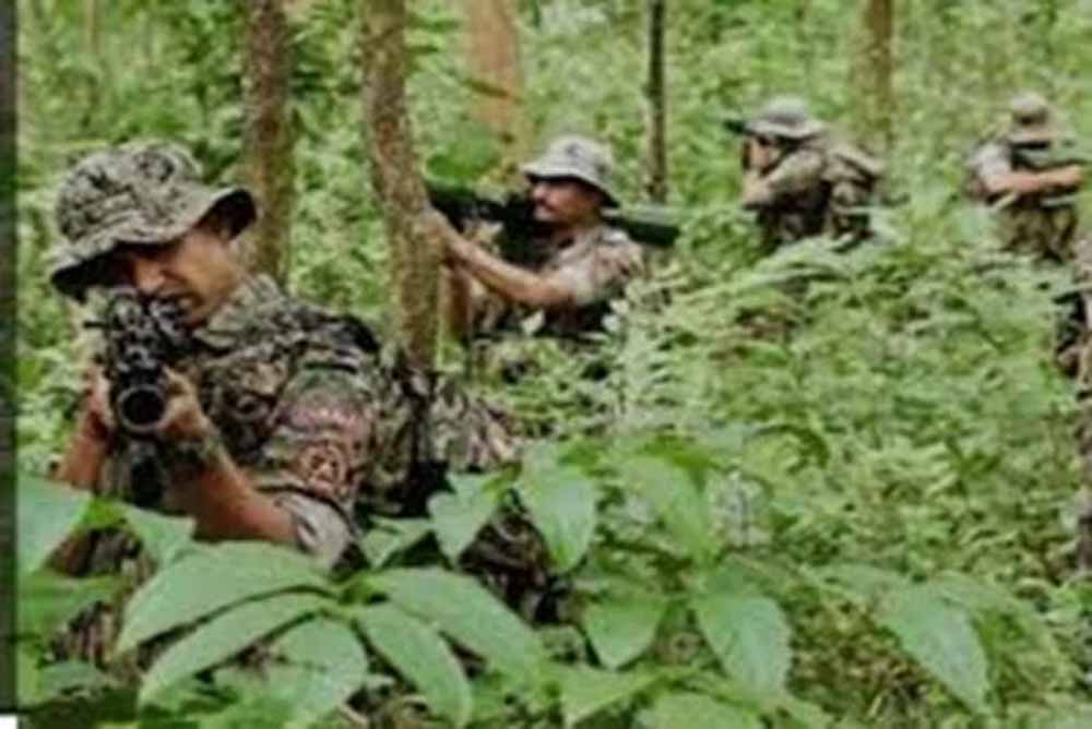 मिसिर बेसरा दस्ते से एनकाउंटर, कोबरा और झारखंड जगुआर का ऑपरेशन जारी