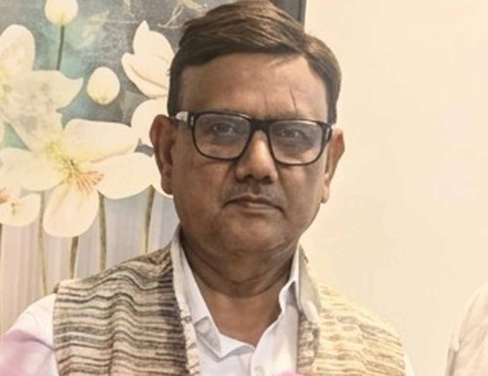 पारदर्शी मूल्यांकन में कृष्णा नगर विधायक को मिला सम्मान, 51 हजार रुपये मिलेंगे