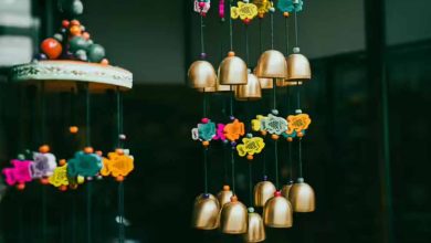 वास्तुशास्त्र के अनुसार घर में विंड चाइम लगाने के सही तरीके और दिशा