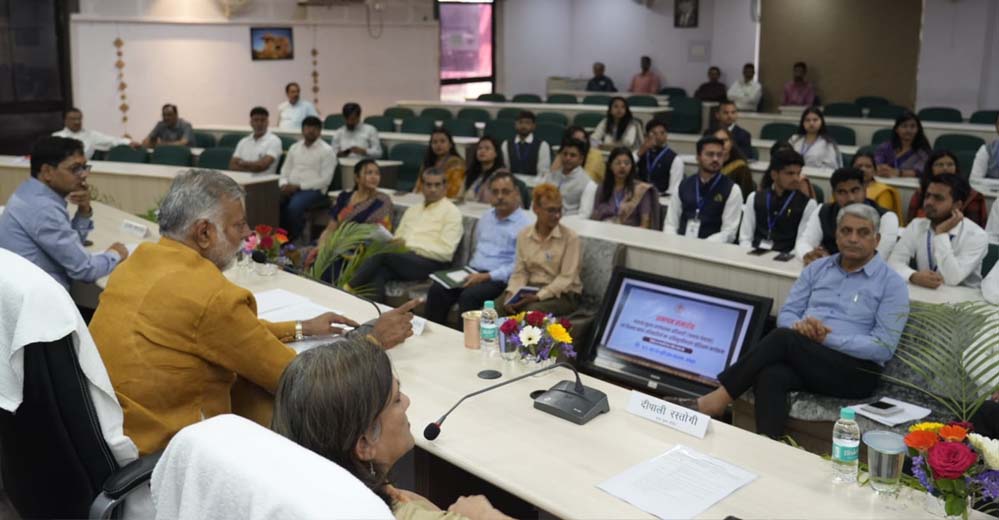 नवागत जनपद सीईओ और विकास खंड अधिकारियों के अभिमुखीकरण प्रशिक्षण का हुआ समापन