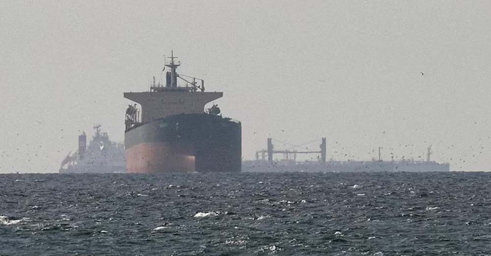 LPG की किल्लत दूर, 'ग्रीन आशा' टैंकर लेकर मुंबई पहुंची 15,400 टन रसोई गैस