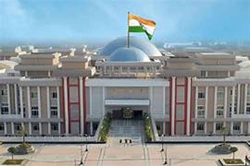 हाई कोर्ट का बड़ा फैसला: धनबाद के 54 पुलिसकर्मियों का तबादला रद्द, वापस होंगे तैनात