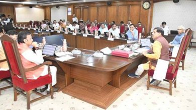 लोक निर्माण के कार्यों के लिए 26311 करोड़ और चिकित्सा शिक्षा, आंगनवाड़ी एवं सिंचाई योजना के लिए 490 करोड़ रूपये की स्वीकृति