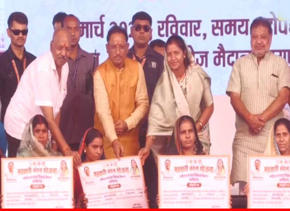 महतारी वंदन योजना के लाभार्थियों के लिए अलर्ट: 30 जून तक ई-केवाईसी जरूरी, चॉइस सेंटर पर हो रहा अपडेट