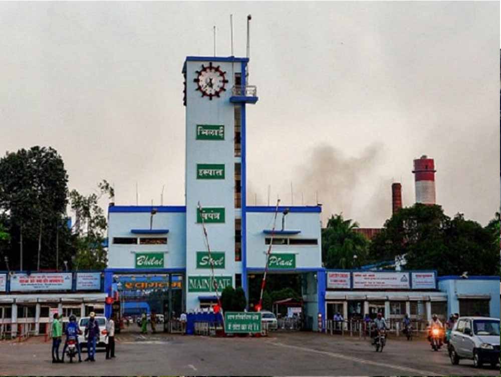 BSP क्वार्टर पर सख्ती: सरकारी अफसरों को हटाने के लिए मंत्रालय ने दिए निर्देश BSP क्वार्टर पर सख्ती: सरकारी अफसरों को हटाने के लिए मंत्रालय ने दिए निर्देश