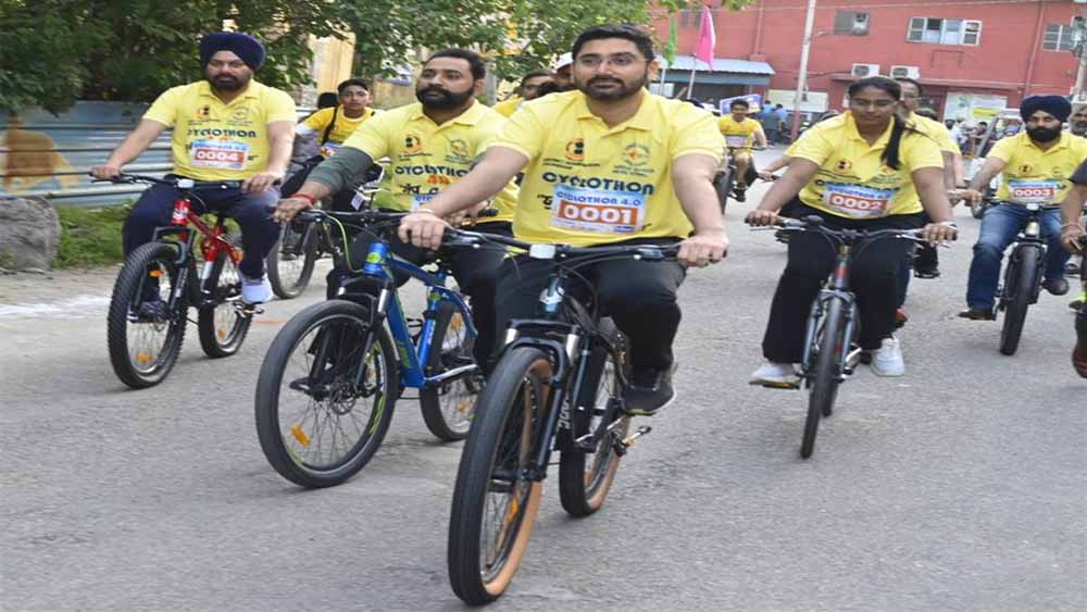 पैडल मारकर भगाएंगे नशा: जालंधर जिला प्रशासन की अनोखी पहल, युवाओं ने ली पंजाब को नशामुक्त बनाने की शपथ