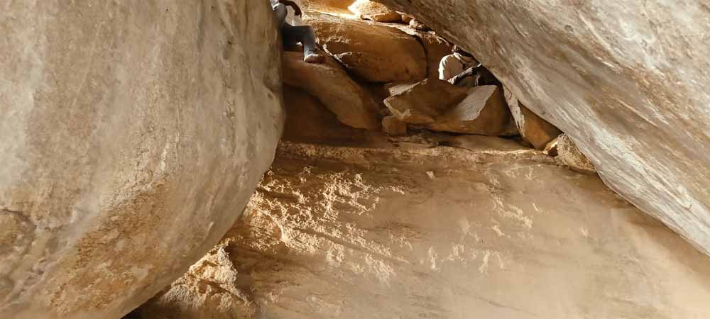 प्राचीन विरासत की झलक: गढ़पहाड़ की गुफाएं बयां करती हैं इतिहास के अनछुए पन्ने