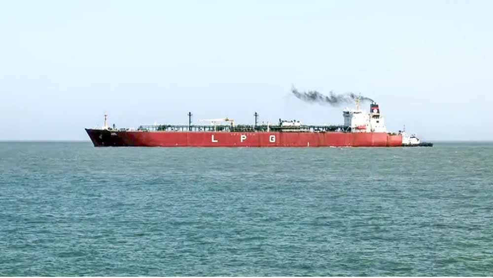 ग्लोबल संकट में भारत आगे: होर्मुज स्ट्रेट से सुरक्षित निकले भारतीय जहाज, चीन अब भी जूझ रहा