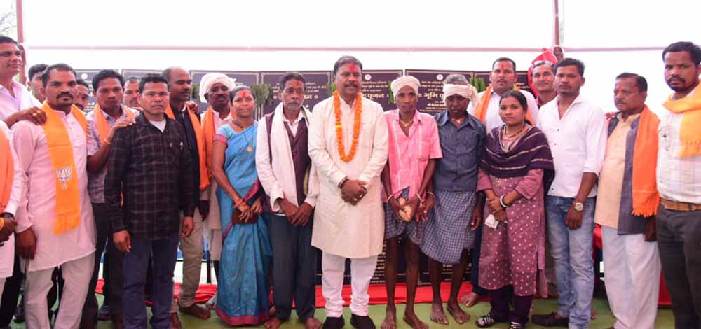 वन मंत्री कश्यप सुदूर ग्राम केजंग में पहुंचे
