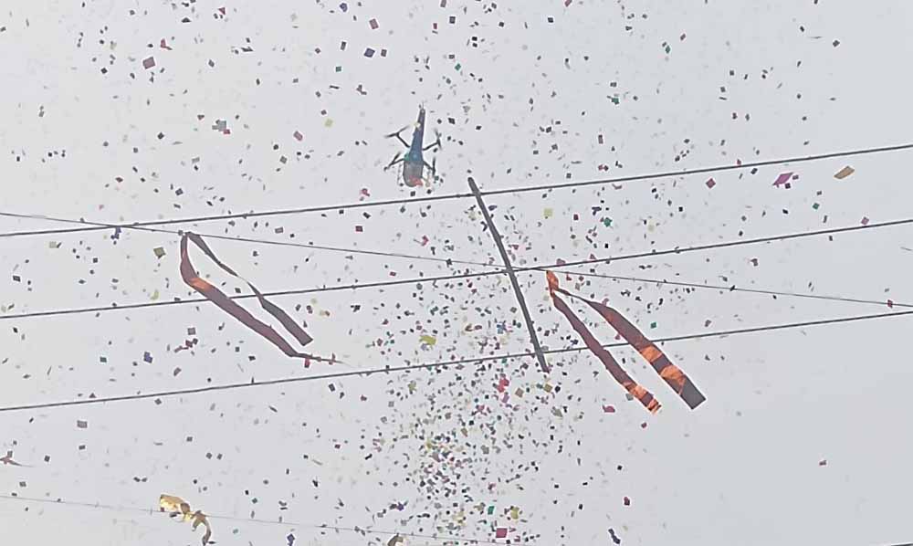 Jalandhar Nagar Kirtan: खालसा स्थापना दिवस पर श्रद्धा का सैलाब, आसमान से बरसे फूल