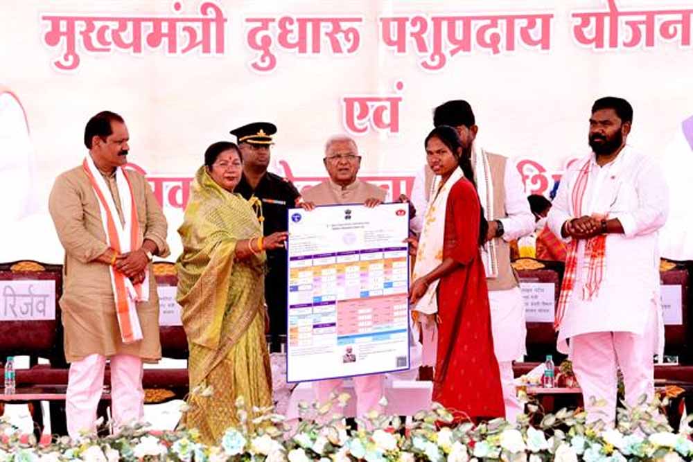 योजनाएं जनजातीय समाज के समग्र विकास और सशक्तिकरण की पहल- राज्यपाल पटेल