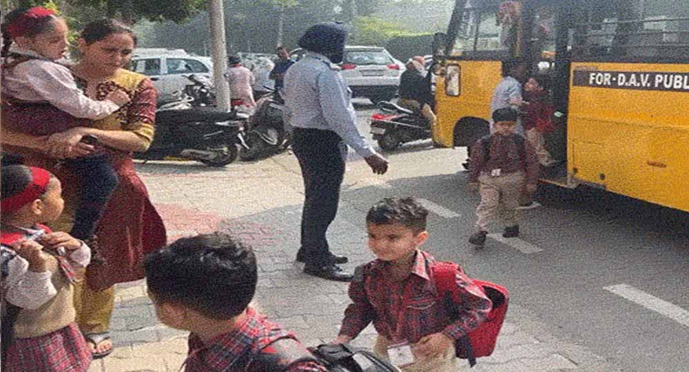 Ludhiana Bomb Threat: स्कूलों को मिला धमकी भरा ईमेल, पुलिस ने बढ़ाई सुरक्षा