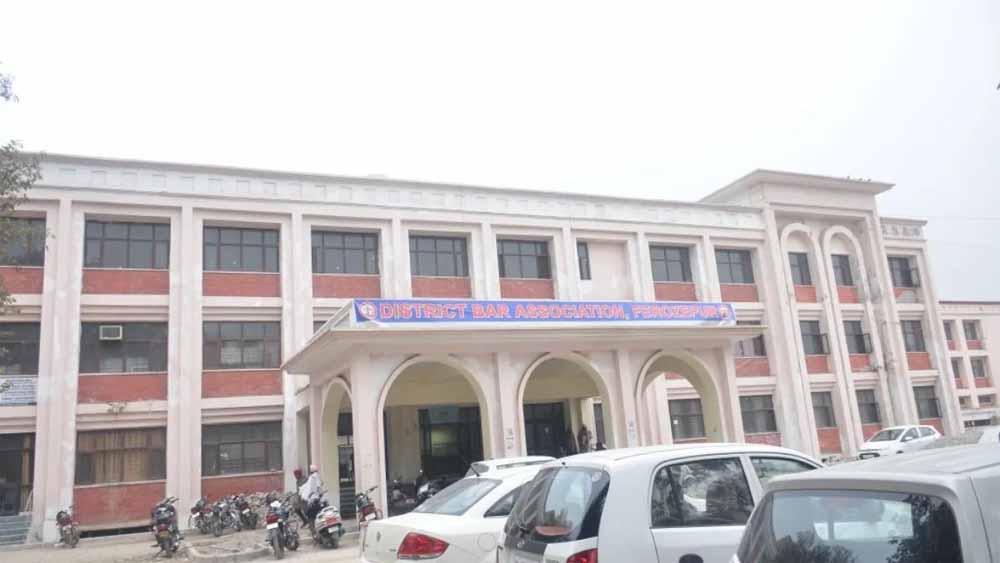 पंजाब के फिरोजपुर में कोर्ट पर खतरा, बम धमकी के बाद कॉम्प्लेक्स कराया गया खाली