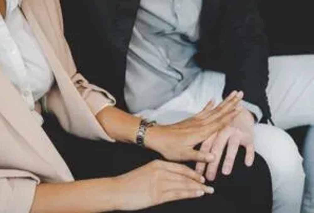 स्कूल में बड़ा खुलासा: 24 महिला स्टाफ ने लगाए उत्पीड़न के आरोप, आरोपी कर्मचारी घिरा