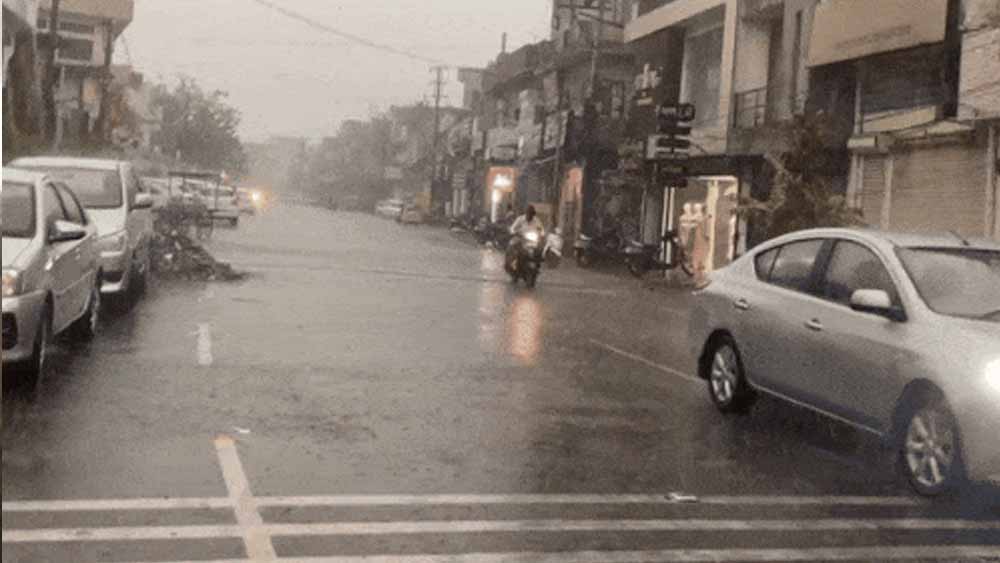 ऑरेंज अलर्ट जारी: पंजाब में ओलावृष्टि और तूफानी बारिश का खतरा, मौसम विभाग ने दी चेतावनी