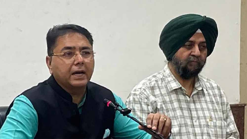 Solar Revolution in Punjab: 13,000 गांवों में चमकेगी सूरज की रोशनी, 3 लाख स्ट्रीट लाइटें लगेंगी
