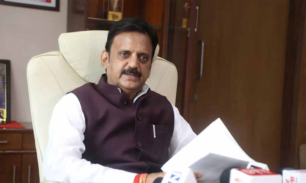 रीवा एयरपोर्ट के करें उन्नयन के करें प्रयास : उप मुख्यमंत्री शुक्ल