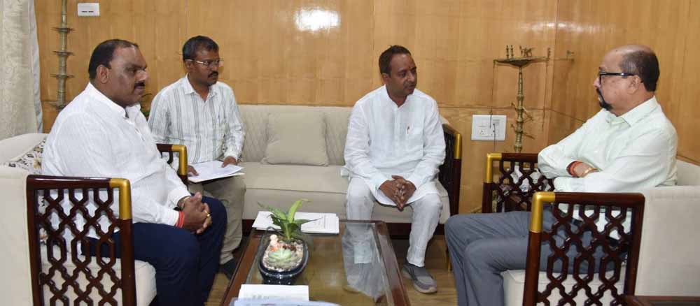 विश्व रेडक्रॉस दिवस पर राज्य भर में होंगे विशेष कार्यक्रम राज्यपाल डेका ने दिए निर्देश राज्यपाल रमेन