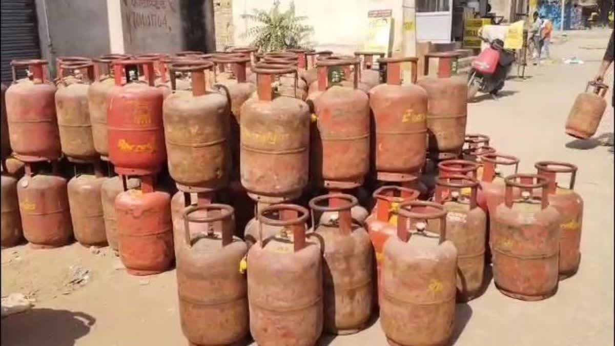 अब तक 2932 स्थानों पर हुई जाँच, 4400 गैस सिलेण्डर किये गये जब्त