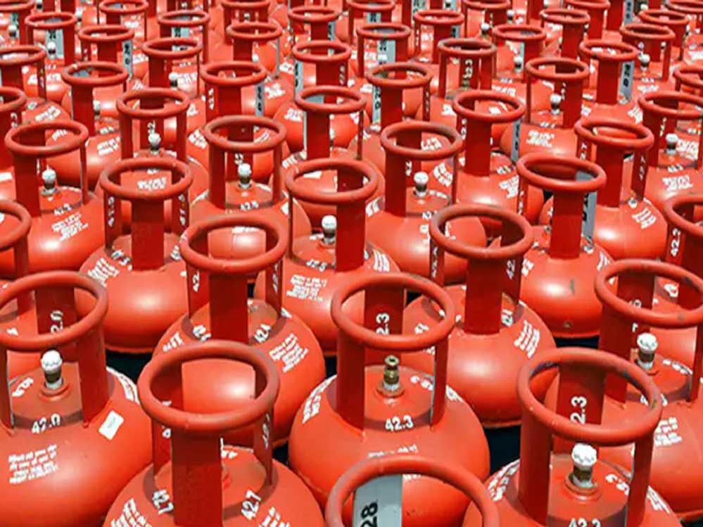 15 देशों से गैस की सप्लाई, सरकार ने उठाया LPG संकट का समाधान