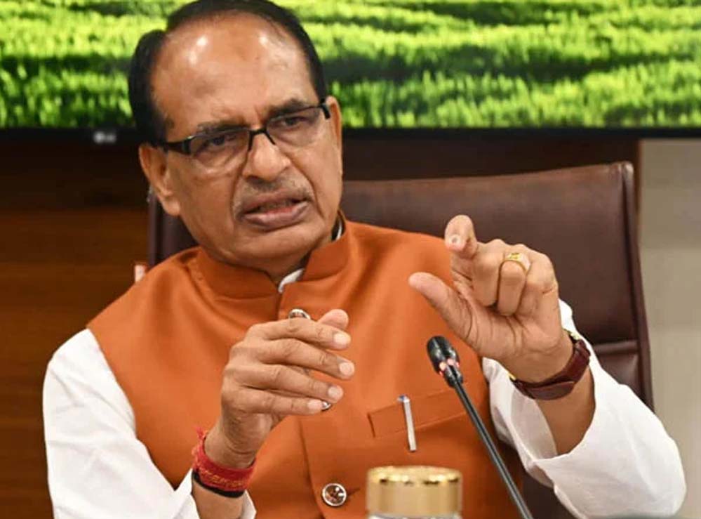 शिवराज सिंह चौहान का बड़ा ऐलान: यूरिया और डीएपी की कीमत बढ़ने पर किसानों का चेक होगा रिकॉर्ड
