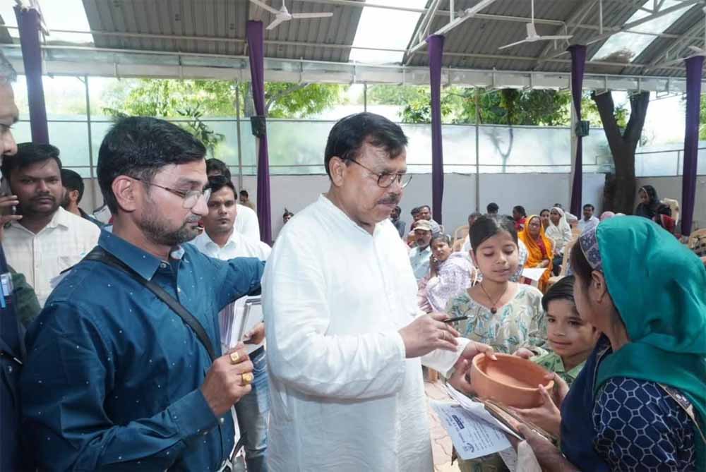 हर जरुरतमंद तक पहुंचे जनकल्याणकारी योजनाओं का लाभ : ऊर्जा मंत्री तोमर