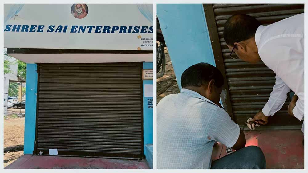 सेंट जेवियर्स स्कूल पर प्रशासन की बड़ी कार्रवाई, यूनिफार्म बेचने वाली दुकान सील सेंट जेवियर्स स्कूल पर प्रशासन की बड़ी कार्रवाई, यूनिफार्म बेचने वाली दुकान सील