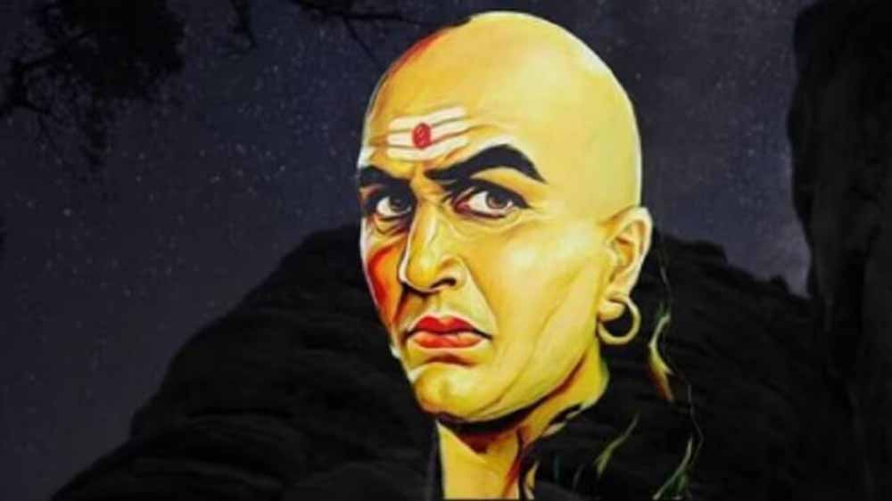 चाणक्य नीति: इन 7 जगहों पर कदम रखा तो हो सकती है जीवन में बड़ी मुसीबत चाणक्य नीति: इन 7 जगहों पर कदम रखा तो हो सकती है जीवन में बड़ी मुसीबत
